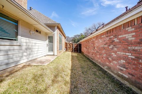Tiny photo for 1115 Olde Towne Drive, Irving, TX 75061 (MLS # 21197538)