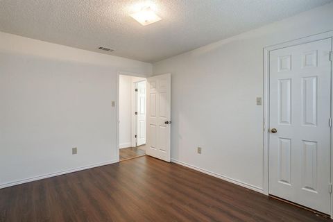 Tiny photo for 1115 Olde Towne Drive, Irving, TX 75061 (MLS # 21197538)