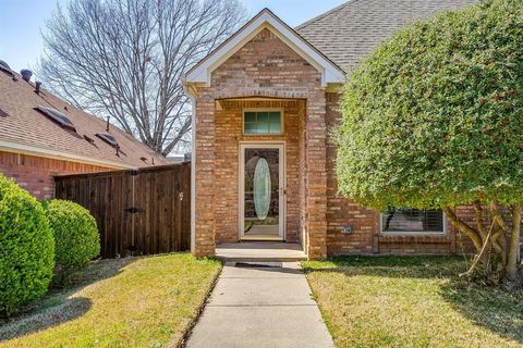 Tiny photo for 1115 Olde Towne Drive, Irving, TX 75061 (MLS # 21197538)