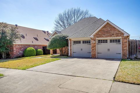 Tiny photo for 1115 Olde Towne Drive, Irving, TX 75061 (MLS # 21197538)