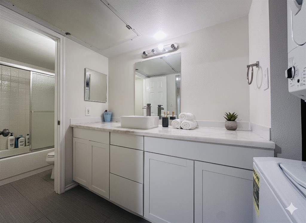 9827 Walnut Street 113