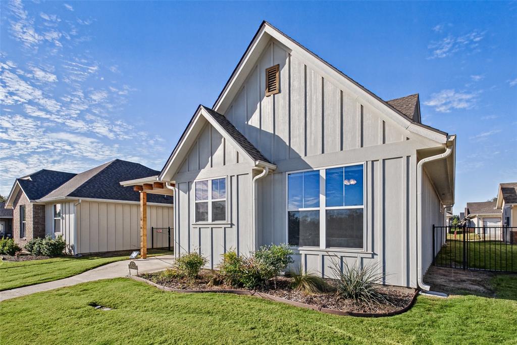505 Eastpark Lane