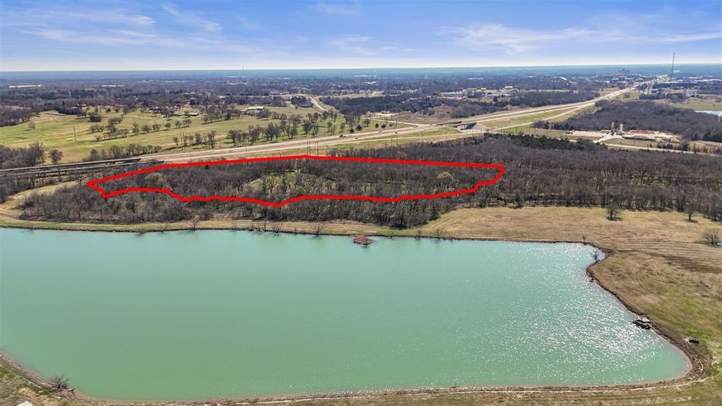 Photo of 24 Highway Highway, Commerce, TX 75428 (MLS # 21194197)