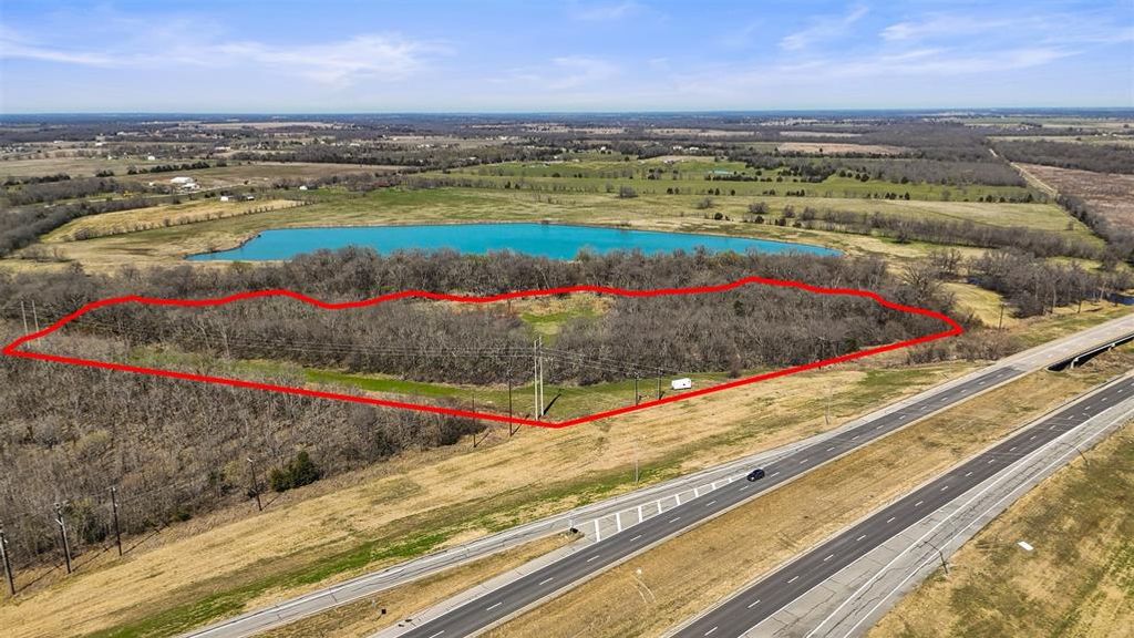Photo of 24 Highway Highway, Commerce, TX 75428 (MLS # 21194197)