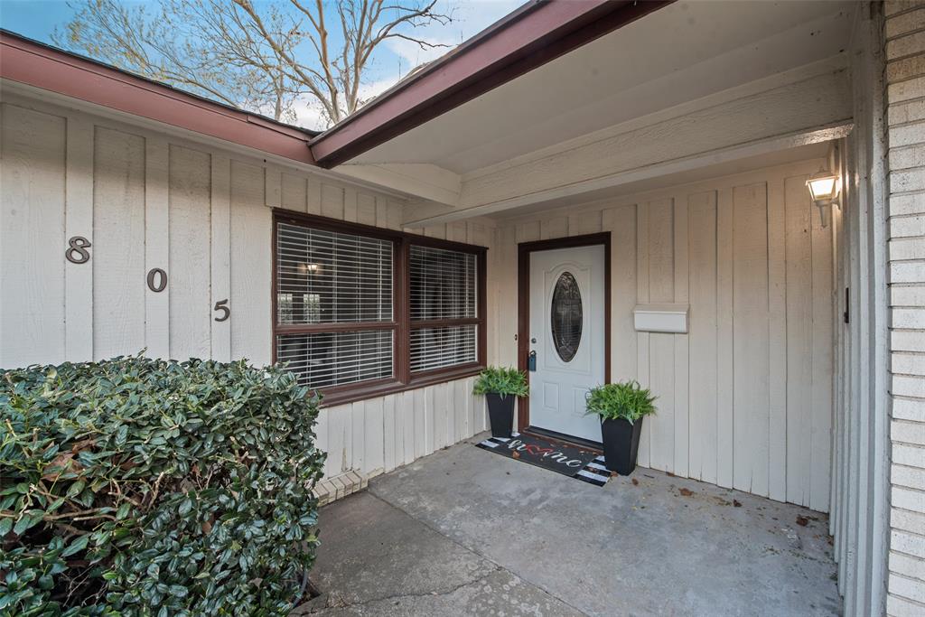 805 Edgefield Drive