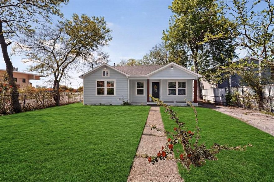 Charming home situated on a generously sized lot in Dallas! Offering approximately 1,150 square feet of living space, this home features a functional layout with plenty of potential for a first-time homebuyer, or anyone looking to add their personal touch. The spacious lot provides ample outdoor space for entertaining, expansion, or future possibilities. Conveniently located with easy access to major highways, shopping, dining, and schools. Whether you’re looking for a place to call home or a great investment opportunity, this property is full of potential!