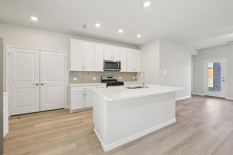 Photo of 3510 Bridgeport Drive, Farmersville, TX 75442 (MLS # 21258754)