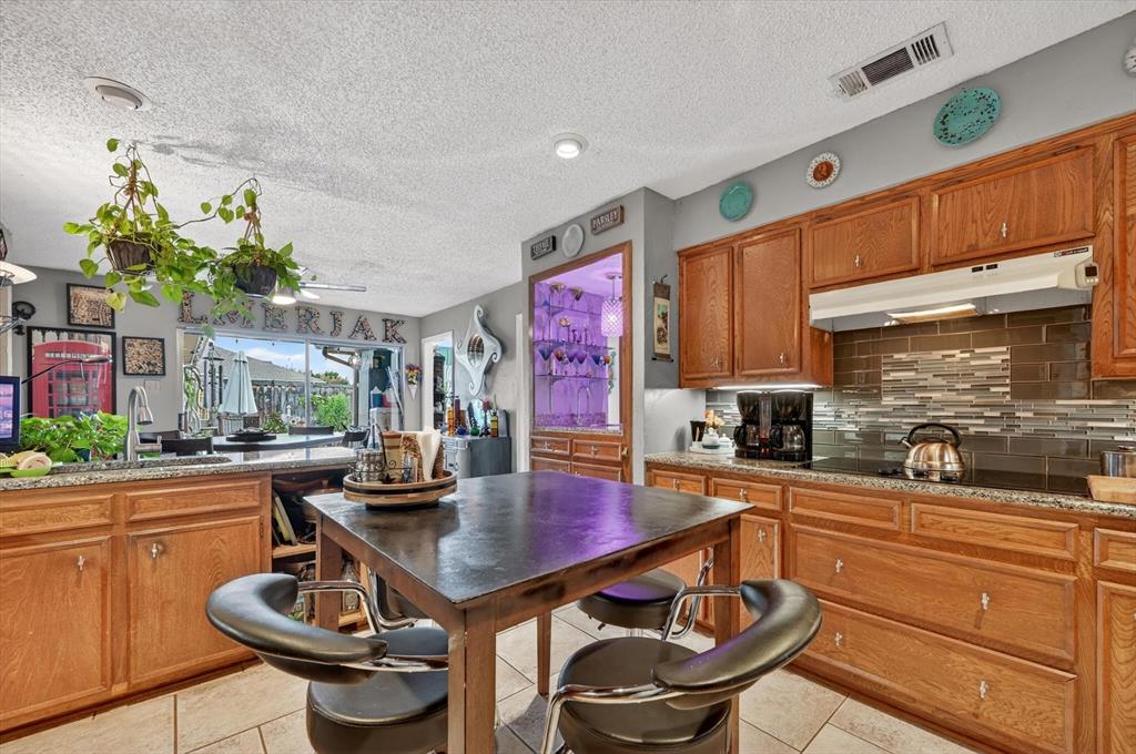 10015 Chimney Hill Lane