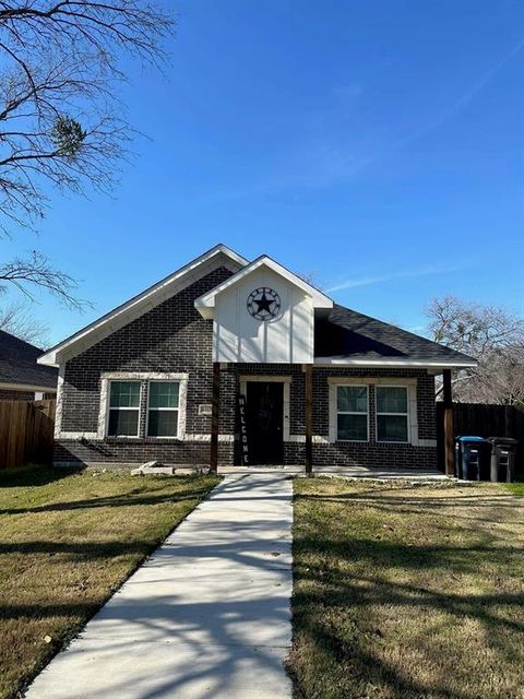 Photo of 4865 Melodylane Street, Fort Worth, TX 76137 (MLS # 21093729)