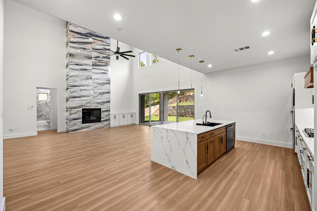 Lake Country Estates Add - Residential