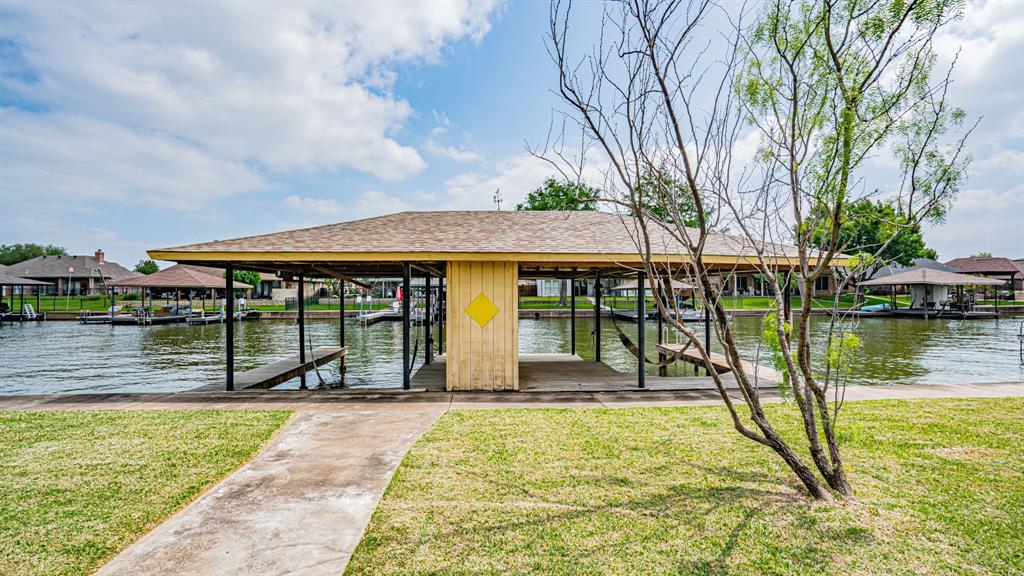 Waters Edge - Residential