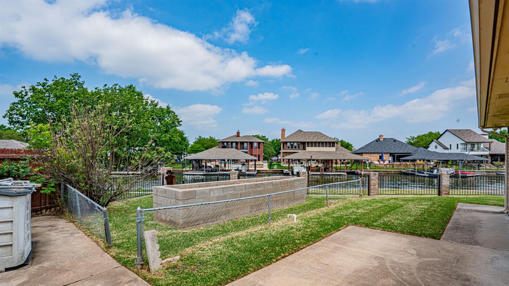 Waters Edge - Residential