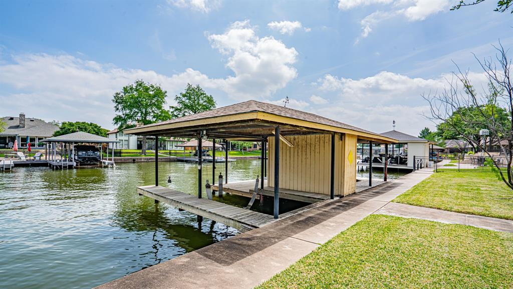 Waters Edge - Residential