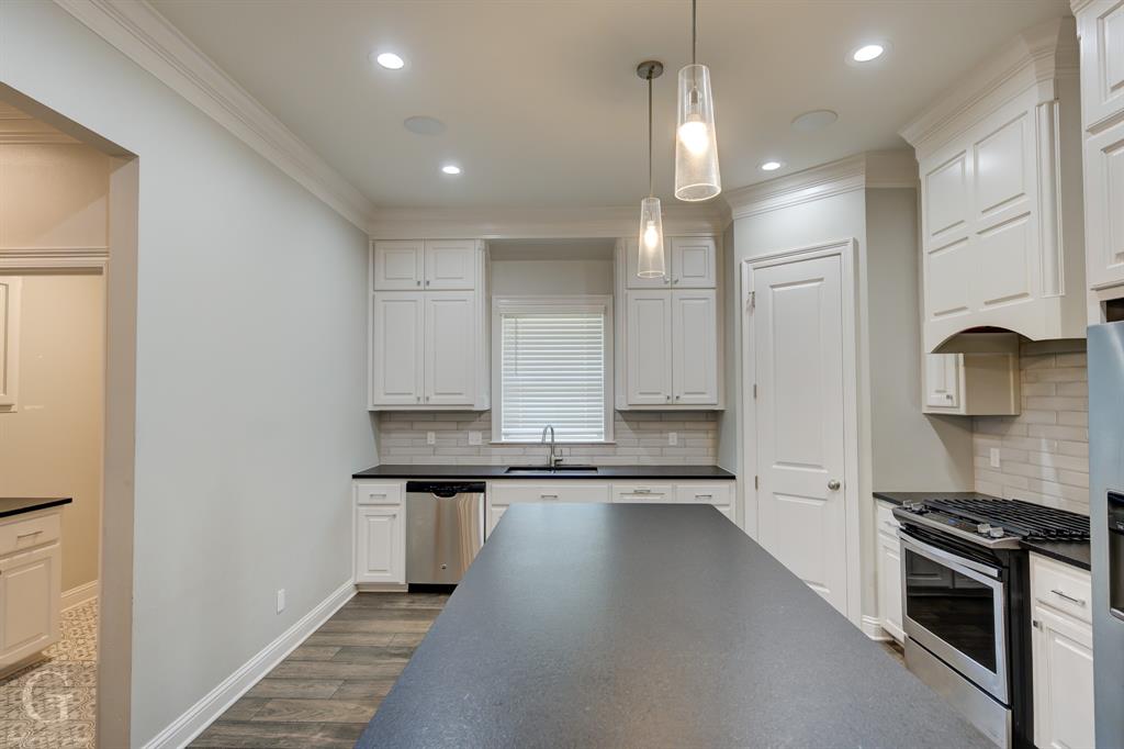 Rosedale Place Un #16 - Residential