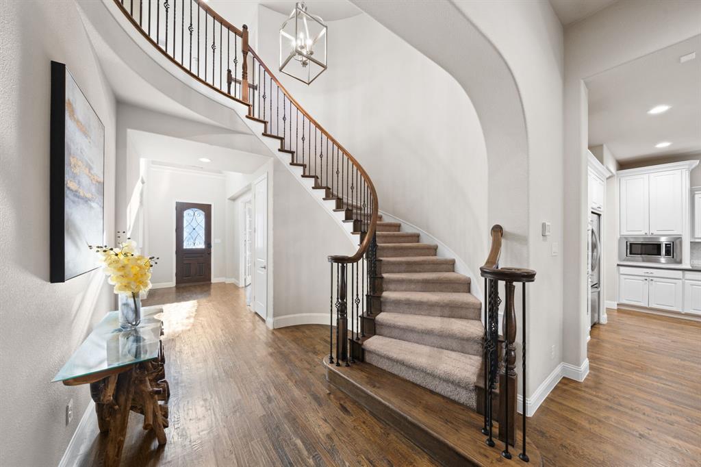 4400 Bristleleaf Lane