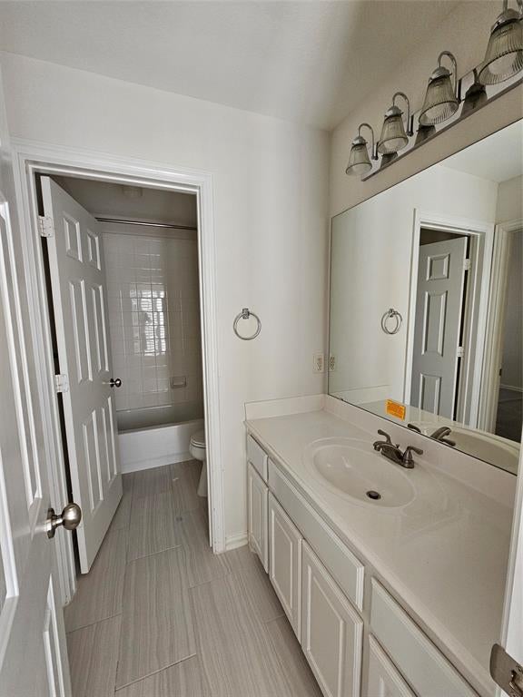 3904 Moonbeam Court