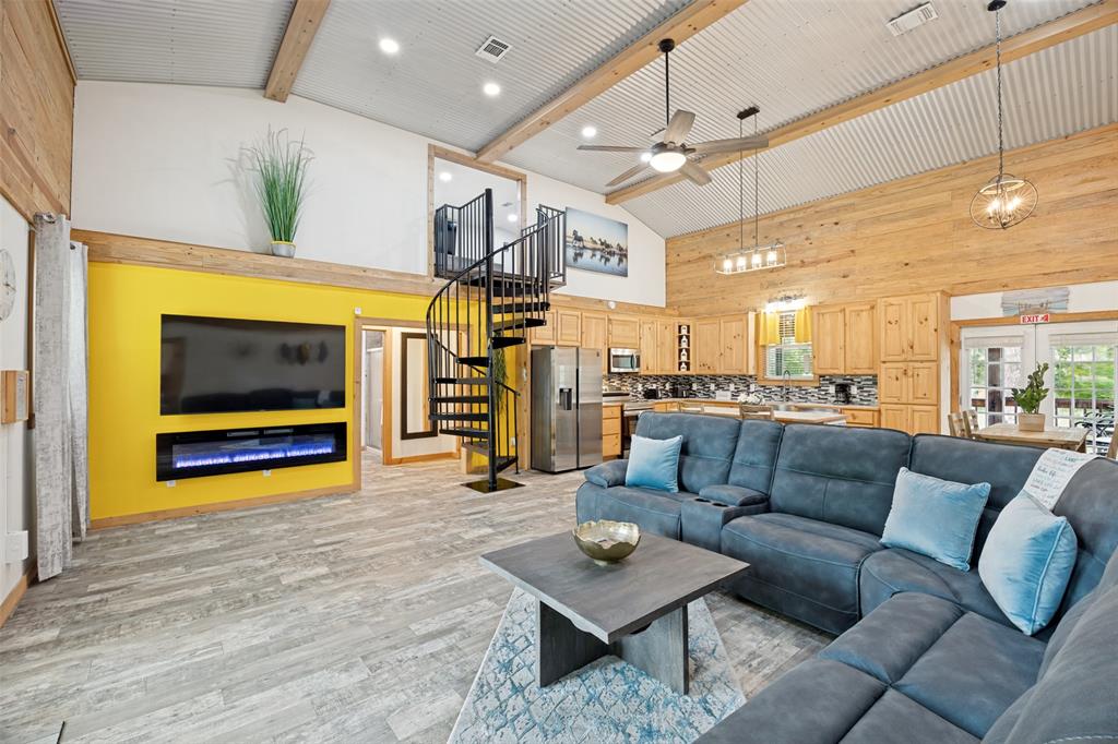 388 County Road 2146