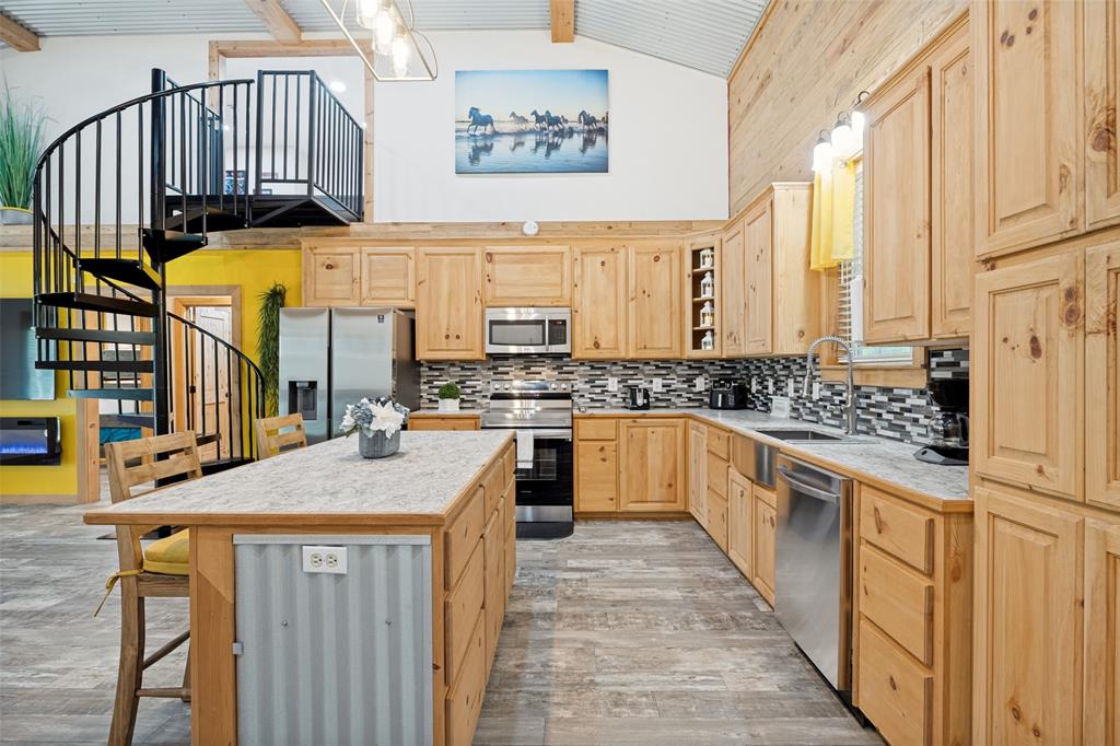 388 County Road 2146