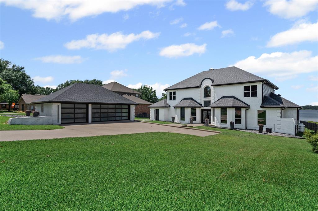 105 Lakeside Drive