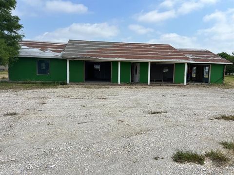 31355 US Highway 82 Whitesboro TX 76273