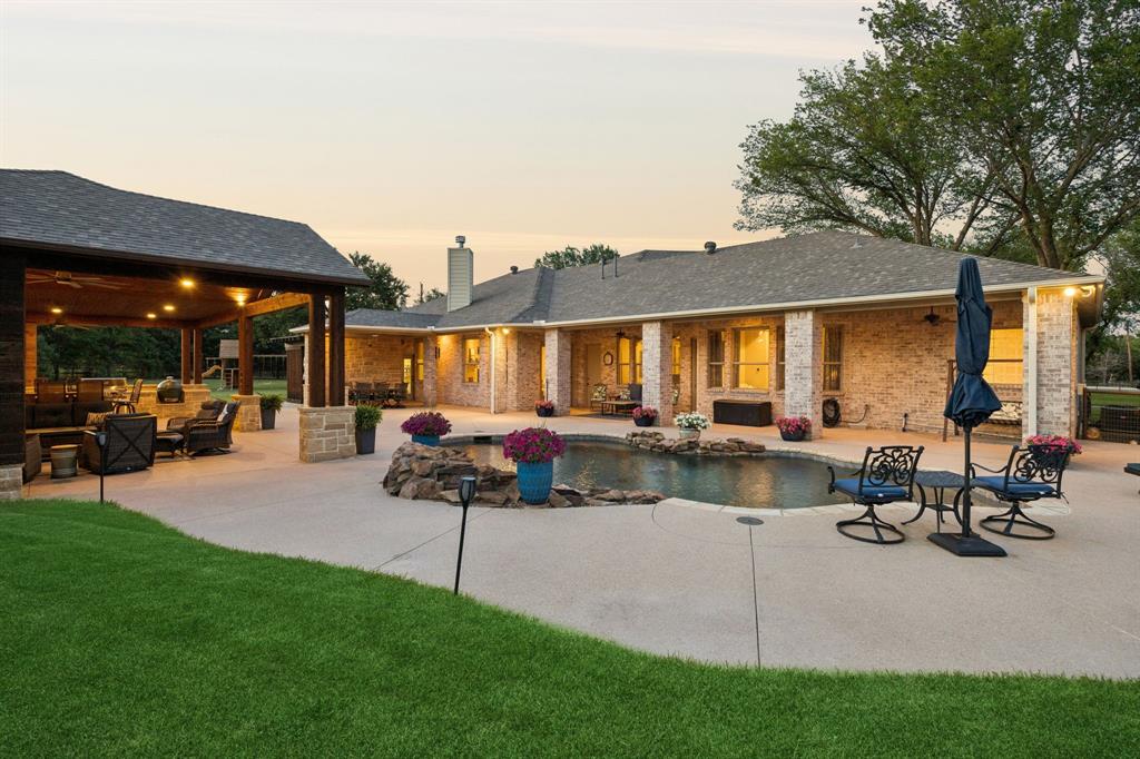1135 Copper Canyon Road