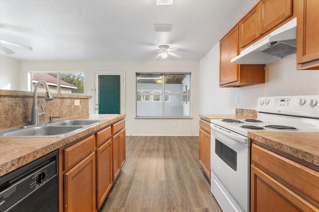10605 Many Oaks Drive