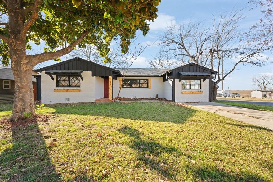 Charming character, this is home.
Located in the heart of historic Grandview, this 3 bedroom, 2 bath property is truly move in ready with fresh interior paint, new flooring, and plush new carpet throughout. The spacious living room welcomes you in with rich wood accents and a striking brick fireplace that creates a warm, inviting feel the moment you walk through the door.
Modern light fixtures add a clean touch while the home’s original charm still shines. With 1,726 square feet sitting on a generous 0.21 acre lot, there is plenty of space to relax on the patio, host friends and family, and enjoy everyday living.
Zoned to highly sought after Grandview ISD, this is the kind of home buyers wait for and wish they hadn’t missed.
Schedule your private showing before someone else calls it home.