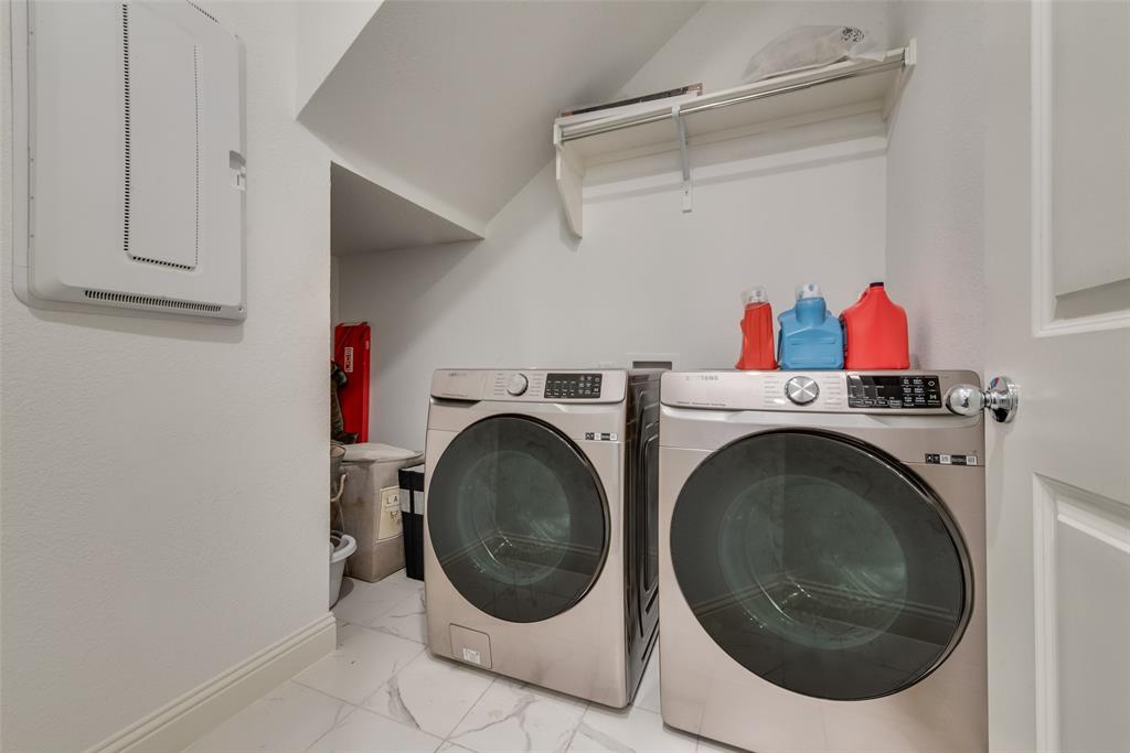 VIRIDIAN VILLAGE 2C - Residential Lease