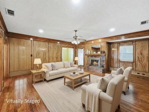 Photo of 302 Apollo Road, Garland, TX 75040 (MLS # 21225793)