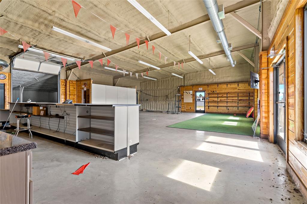 A1307 - Commercial Sale