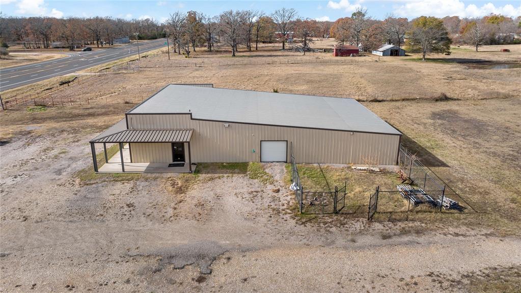 A1307 - Commercial Sale