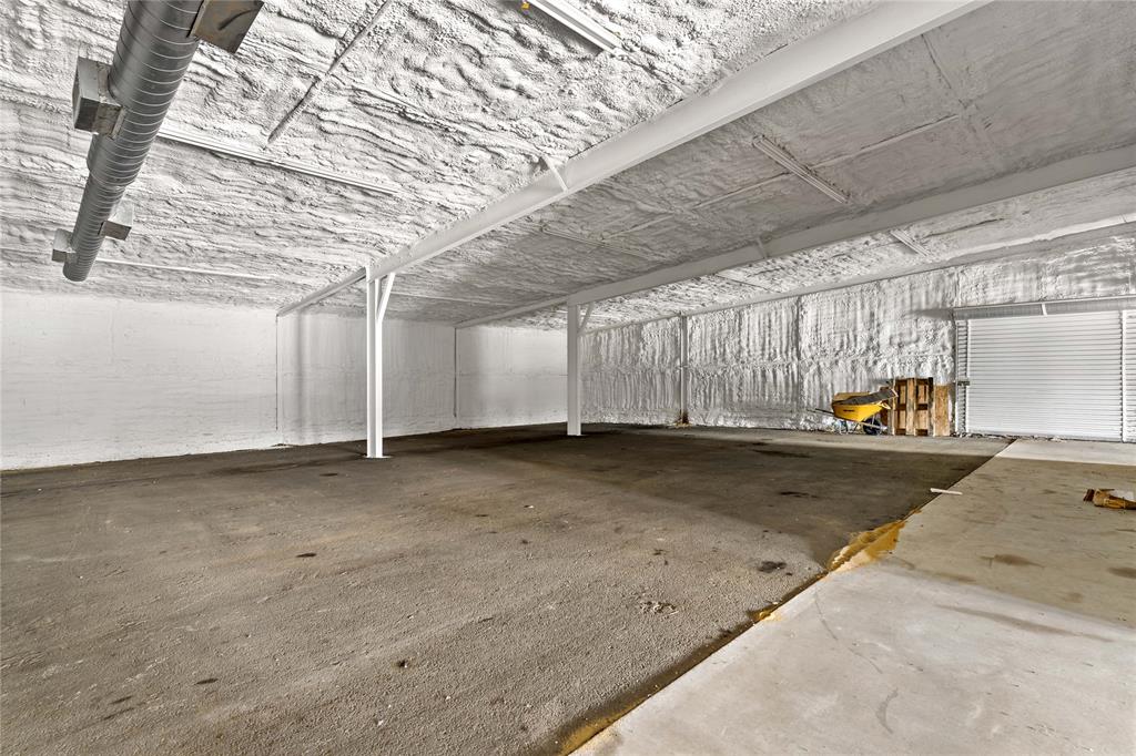 A1307 - Commercial Sale