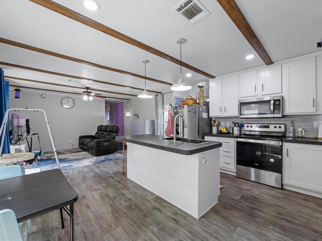 234 Red Robin Road