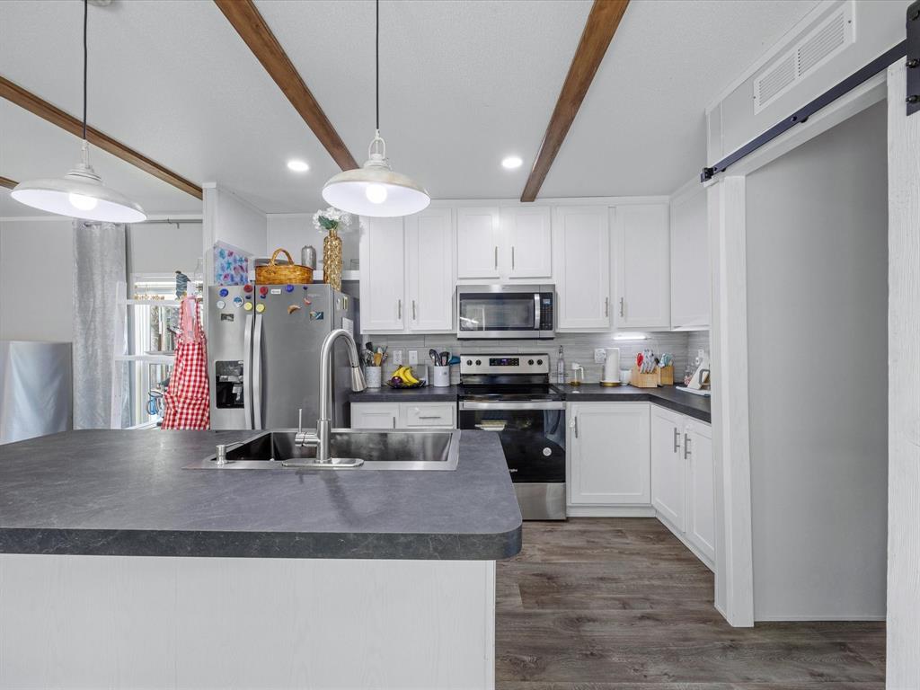 234 Red Robin Road
