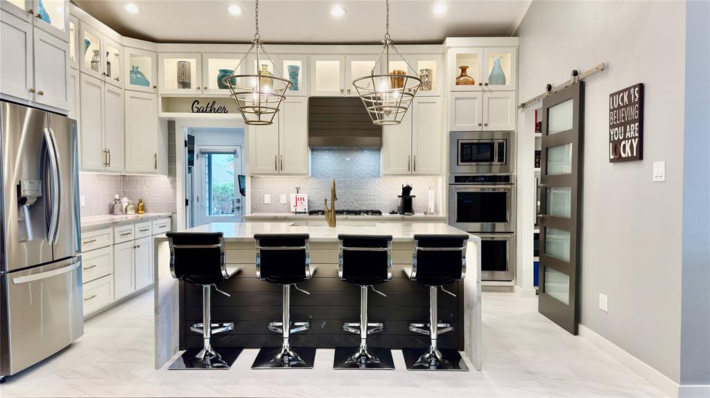 5801 Gallant Fox Lane