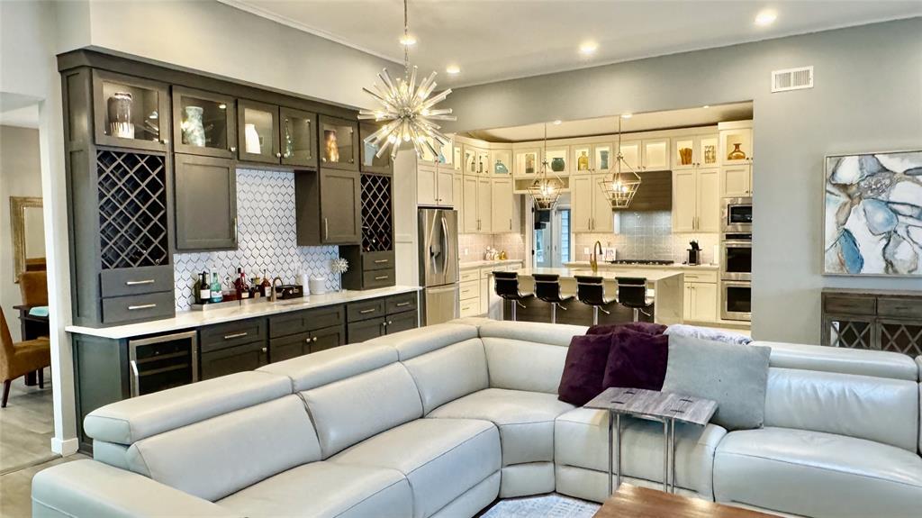 5801 Gallant Fox Lane
