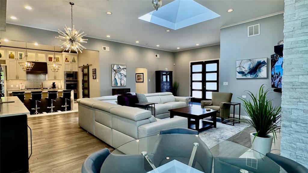 5801 Gallant Fox Lane