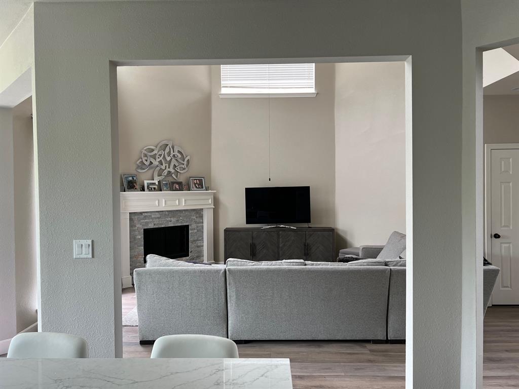 4539 Oak Shores Drive