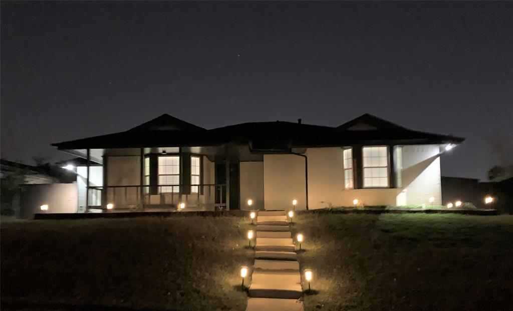 3910 Furneaux Lane
