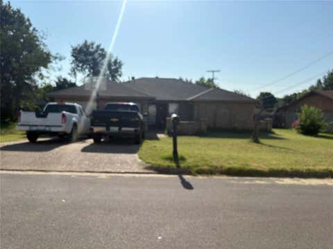 Photo of 909 Cottonwood Trail, Benbrook, TX 76126 (MLS # 21347009)