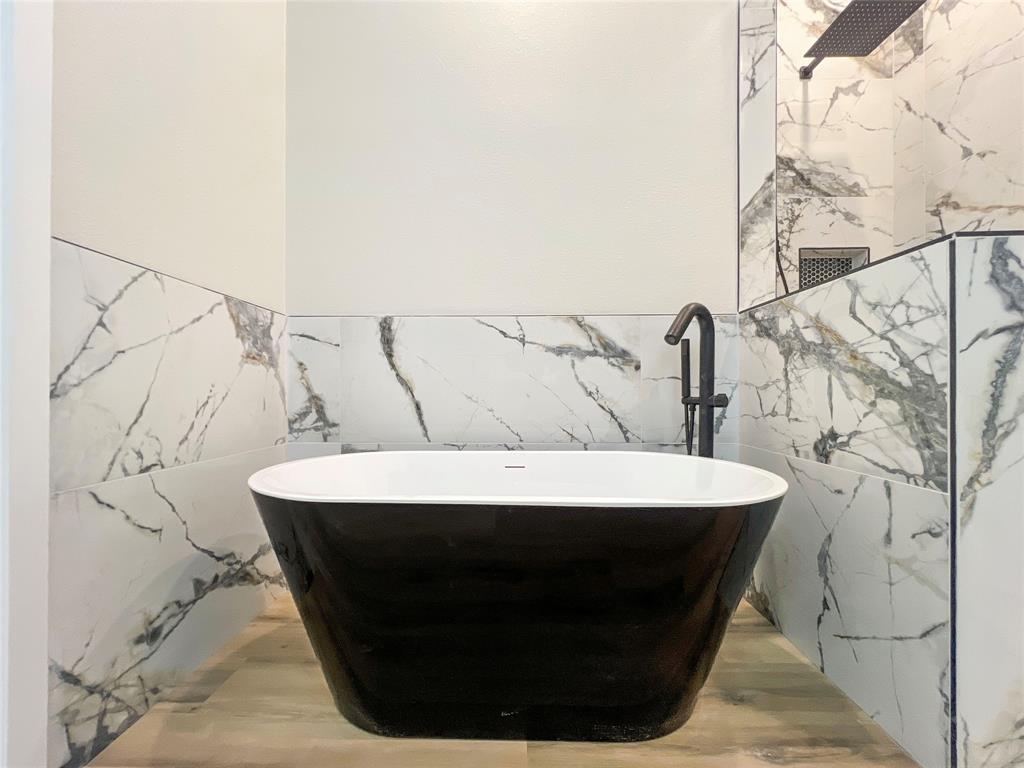 H T Lackeys 02 Ave - Residential