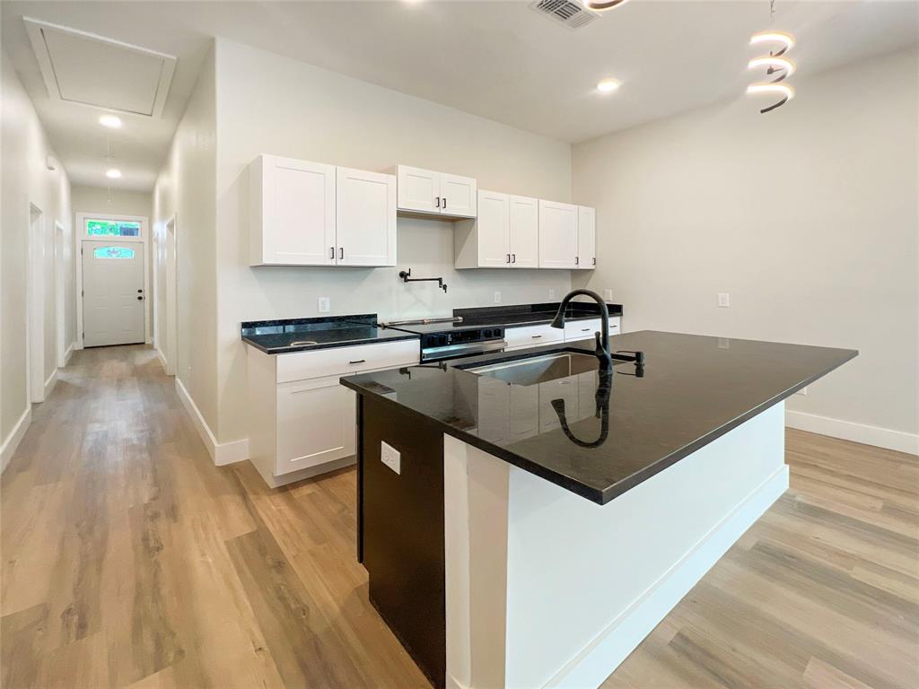 H T Lackeys 02 Ave - Residential