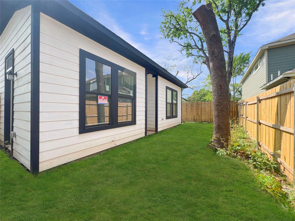 H T Lackeys 02 Ave - Residential