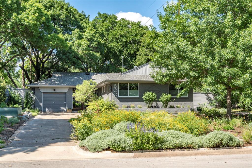 800 Nottingham Drive