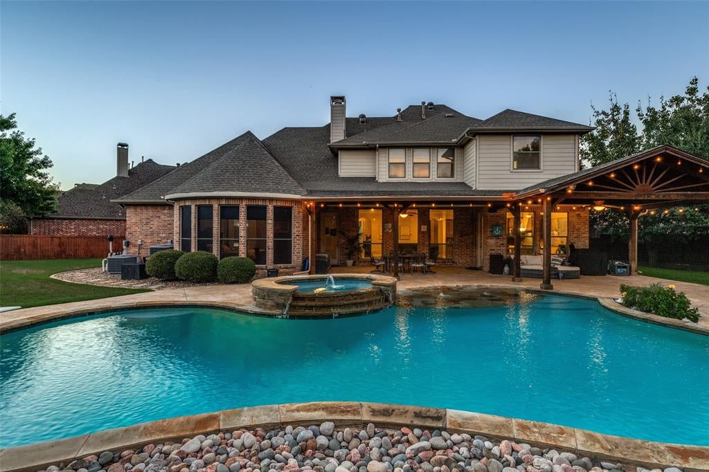 7501 Thistledown Drive