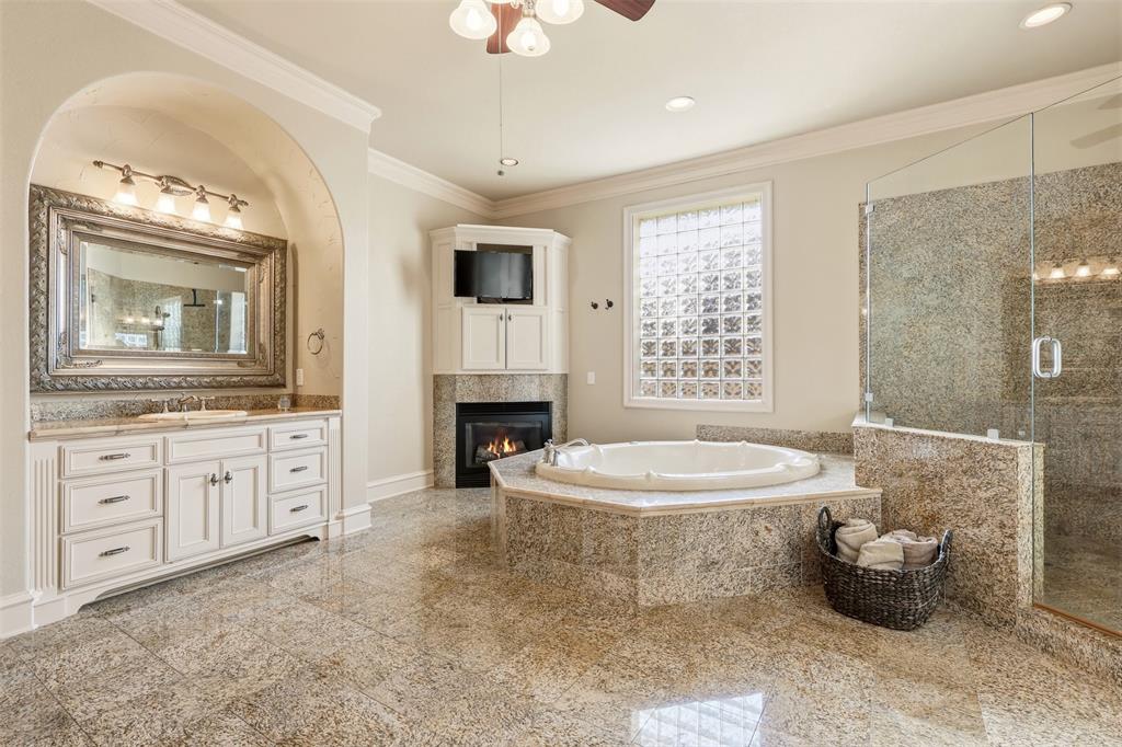 1919 Kings Pass, Heath, TX, 75032, USA, 4 Bedrooms Bedrooms, ,5 BathroomsBathrooms,Residential,Active,1919 Kings Pass,21283784