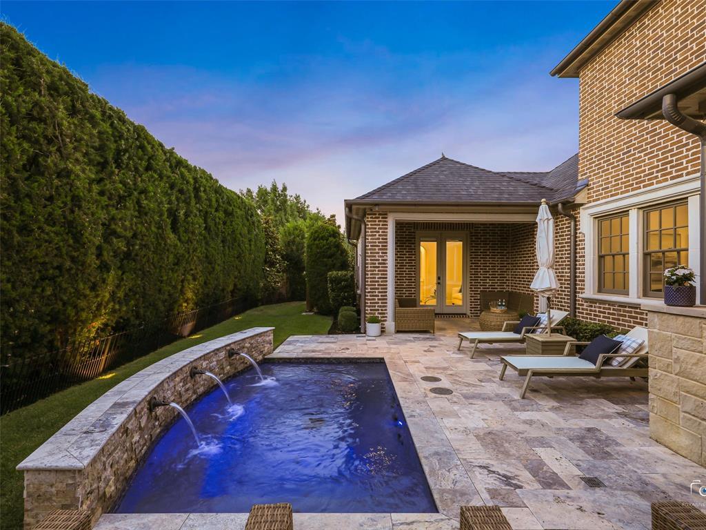 4118 Fallbrook Drive