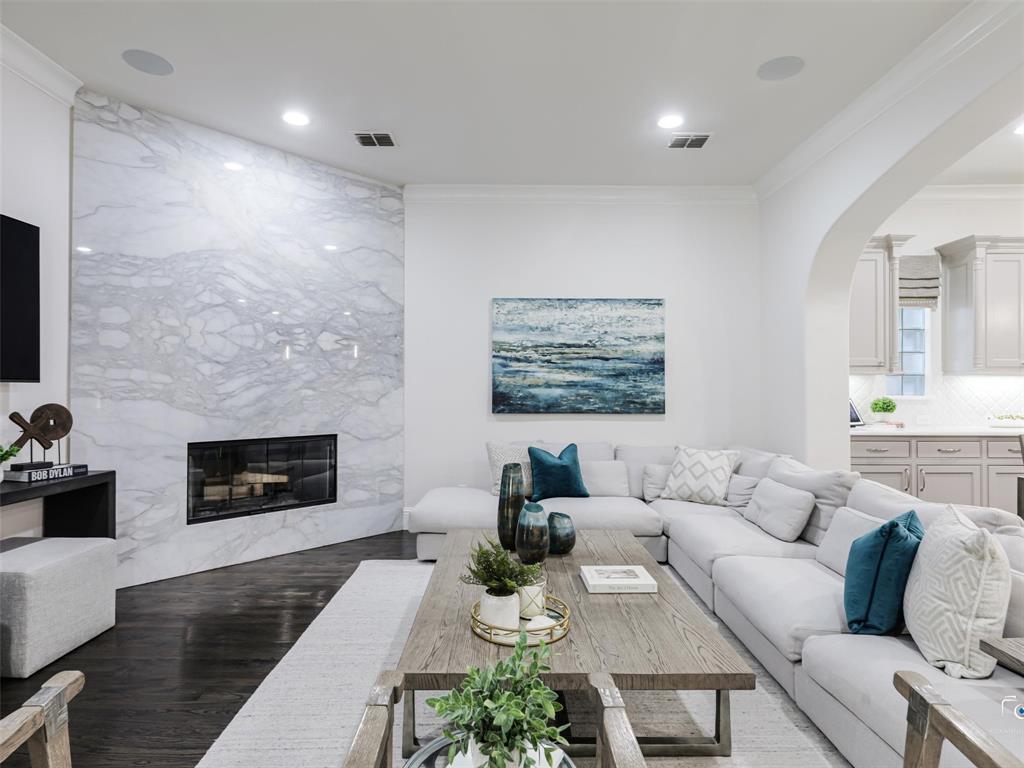 4118 Fallbrook Drive