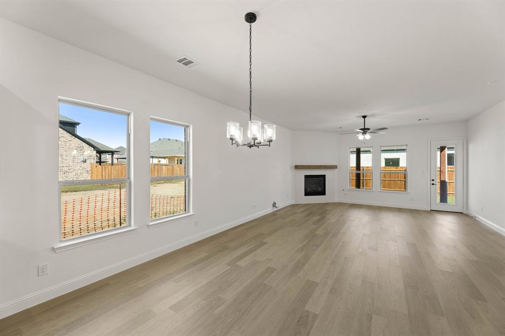 Country Lakes - Residential