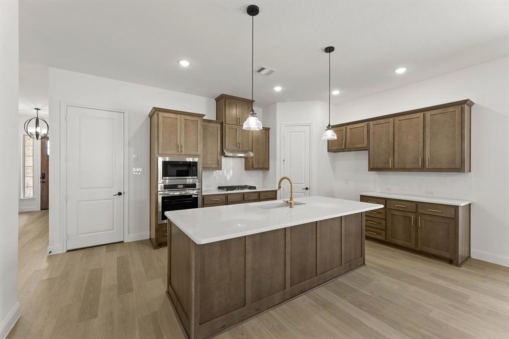 Country Lakes - Residential